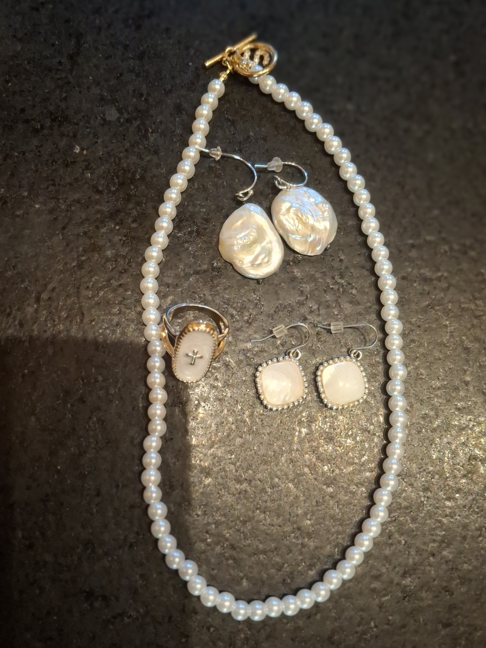 Classic White Pearl Necklace with Gold Accents - Picture 7 of 8